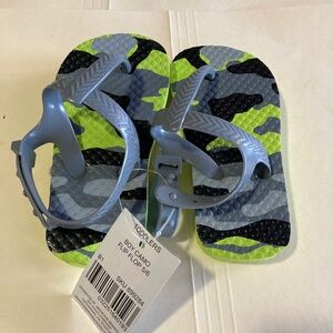 Tropic Sun Boys Camo Flip Flops Size 5/6 New